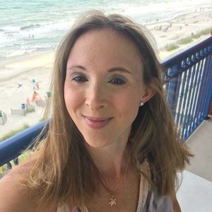 Meet your Posher, Lisa